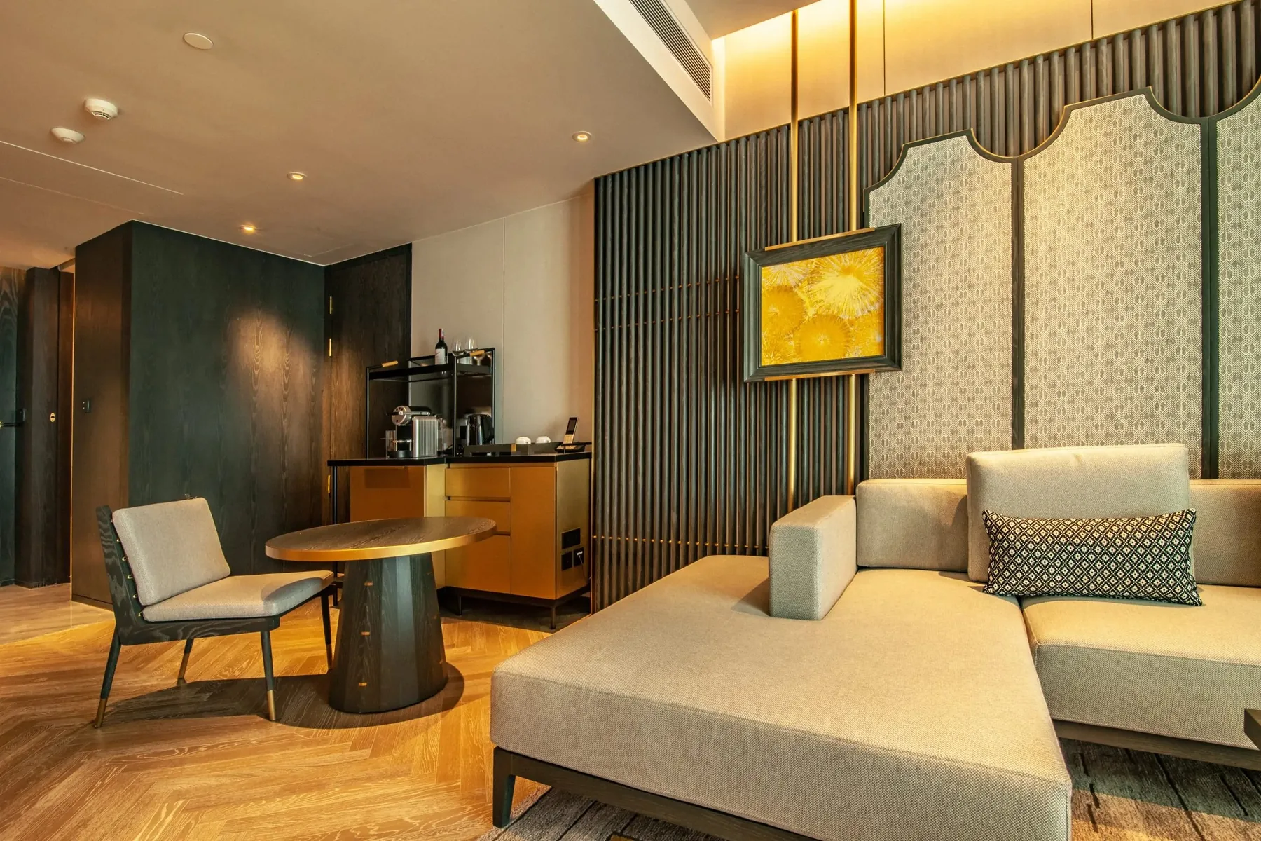 All Suites Hotel Hoi An / Da Nang work & storage furniture