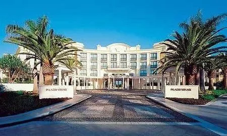 Palazzo Versace Macau branded luxury bedroom composition