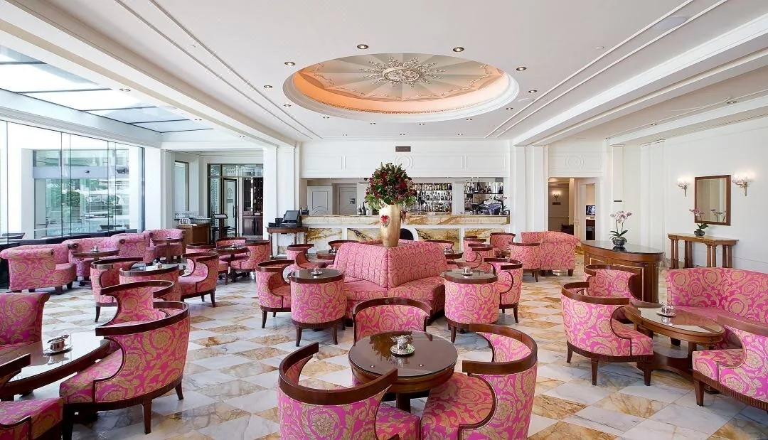 Palazzo Versace Macau feature furniture and finish detailing