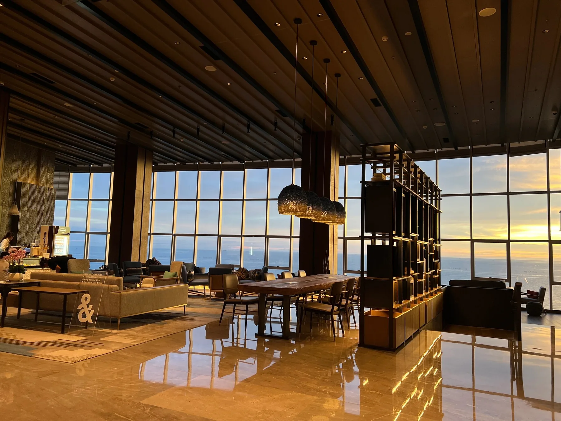 Sheraton Beihai Resort furniture materials and decorative detail